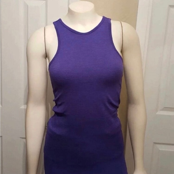 Lululemon Seamlessly Covered Tank 6 #6-08 - Picture 8 of 10